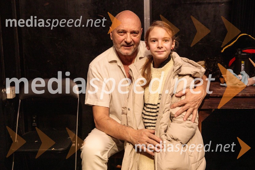  Dario Varga, igralec;  ... Dogodivščine Zvitorepca, Trdonje in Lakotnika, premiera predstave v SMG Ljubljana