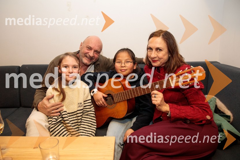  ... ;  ... ;  Dario Varga, igralec;  ... Dogodivščine Zvitorepca, Trdonje in Lakotnika, premiera predstave v SMG Ljubljana