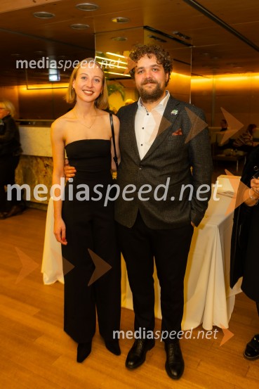  Lara Ekar Grlj, koreografinja;  Luka Marcen, režiserIn ljubezen tudi, premiera predstave v Cankarjevem domu