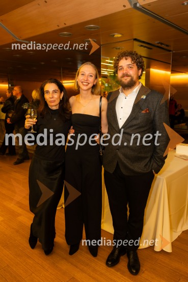  Nuša Ekar, novinarka;  Lara Ekar Grlj, koreografinja;  Luka Marcen, režiserIn ljubezen tudi, premiera predstave v Cankarjevem domu