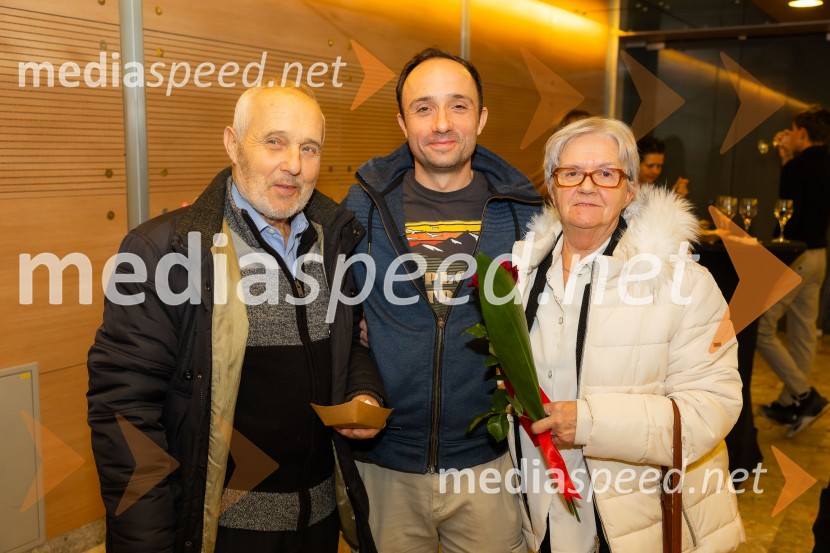  Nejc Ropert, igralec;  ... ;  ... In ljubezen tudi, premiera predstave v Cankarjevem domu