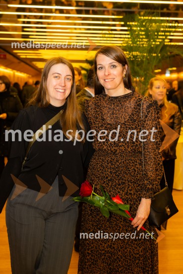  Ana Janc, kostumografinja;  Špela Lešnik, producentka Drame SNG MariborIn ljubezen tudi, premiera predstave v Cankarjevem domu