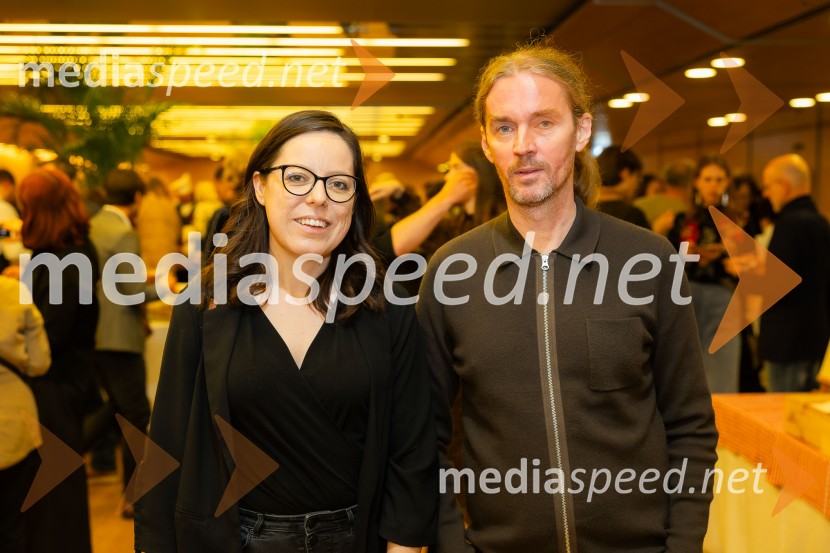  Andrej Jaklič, vodja gledališkega in sodobnoplesnega programa CD;  Medeja  Medved, Cankarjev domIn ljubezen tudi, premiera predstave v Cankarjevem domu