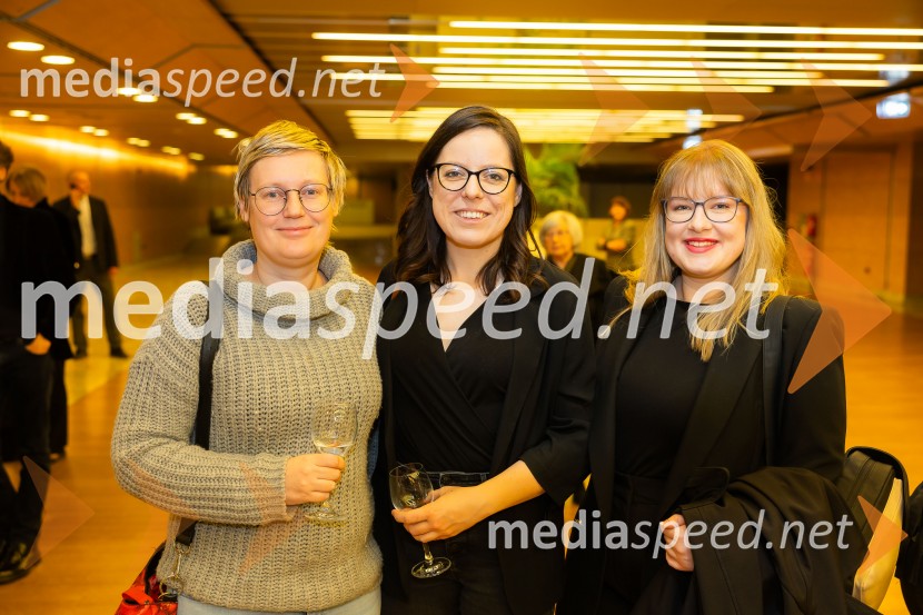  ... ;  Medeja  Medved, Cankarjev dom;  ... In ljubezen tudi, premiera predstave v Cankarjevem domu