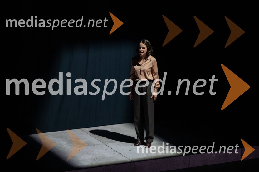  Gaja Filač, igralkaIn ljubezen tudi, premiera predstave v Cankarjevem domu