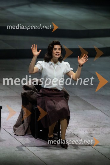  Gaja Filač, igralkaIn ljubezen tudi, premiera predstave v Cankarjevem domu