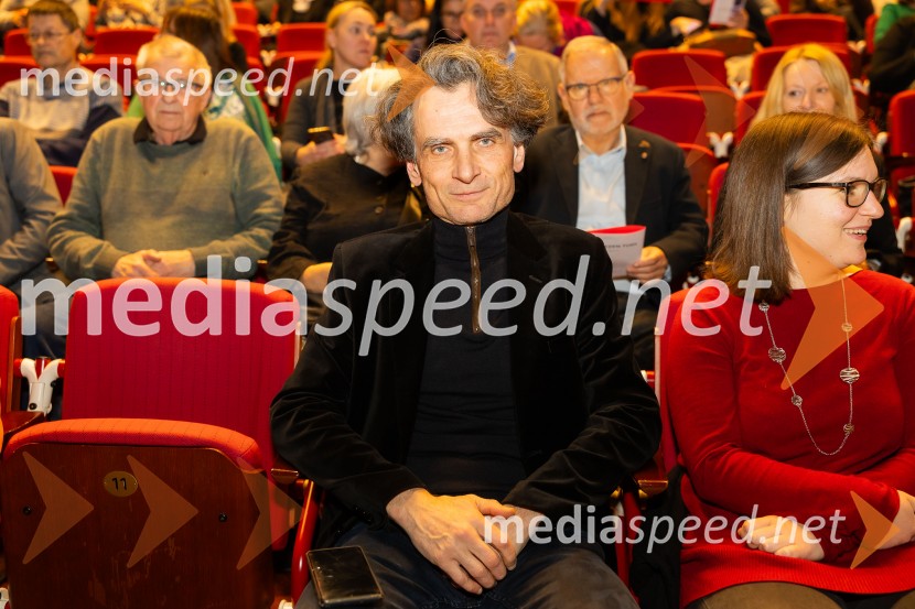  Jure Longyka, moderatorIn ljubezen tudi, premiera predstave v Cankarjevem domu