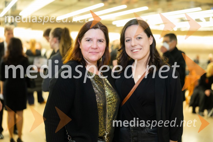  Teja Pelko, novinarka;  Medeja  Medved, Cankarjev domIn ljubezen tudi, premiera predstave v Cankarjevem domu