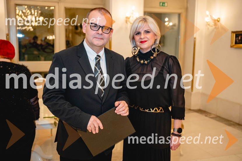  Alan Kavčič, predstavnik za odnose z javnostmi SNG Maribor;  Darja Čižek, marketing, SNG MariborOtello, premiera Verdijeve opere v SNG Maribor