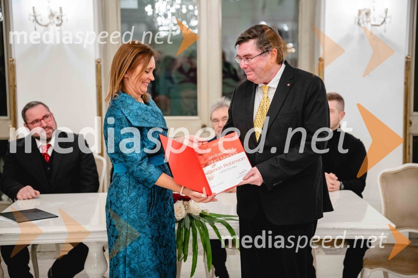 prof. dr. Suzana  Žilič Fišer , predstojnica Inštituta za medijske komunikacije na FERI;  Simon Robinson, dirigentOtello, premiera Verdijeve opere v SNG Maribor