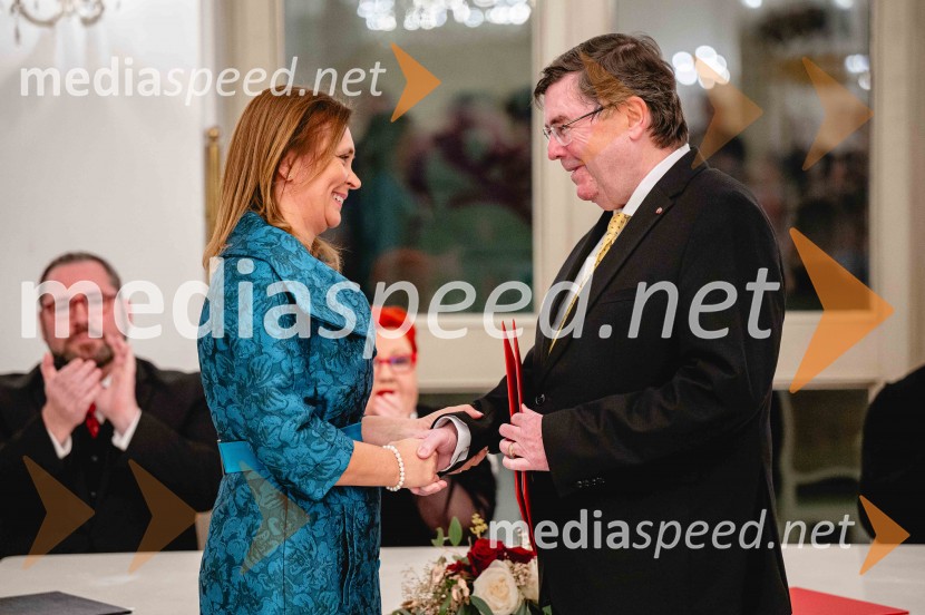 prof. dr. Suzana  Žilič Fišer , predstojnica Inštituta za medijske komunikacije na FERI;  Simon Robinson, dirigentOtello, premiera Verdijeve opere v SNG Maribor