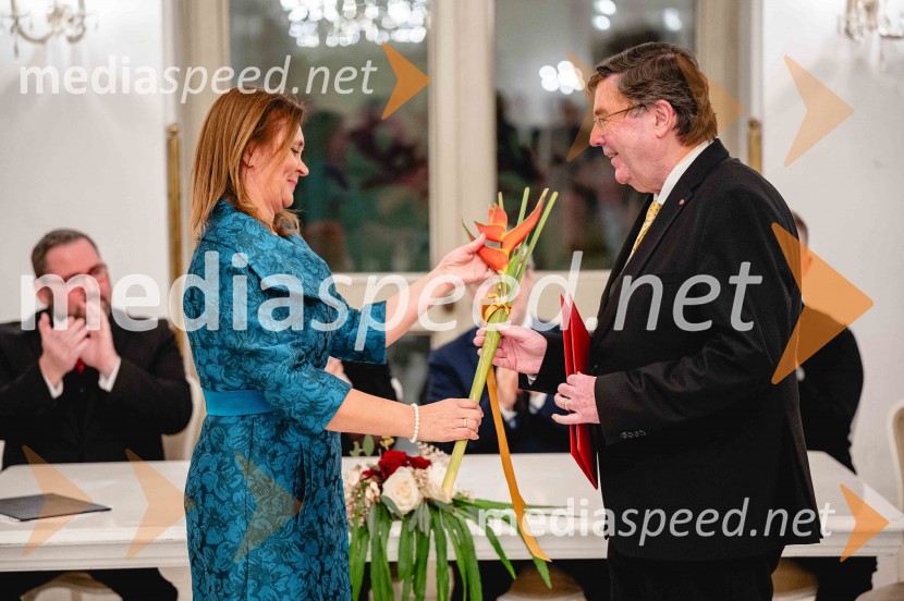 prof. dr. Suzana  Žilič Fišer , predstojnica Inštituta za medijske komunikacije na FERI;  Simon Robinson, dirigentOtello, premiera Verdijeve opere v SNG Maribor