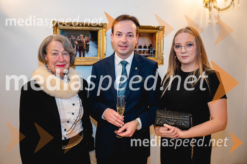 dr. Sebastijan Valentan, duhovnik, Župnija Sveti Peter pri Mariboru- Malečnik;  ... ;  ... Otello, premiera Verdijeve opere v SNG Maribor