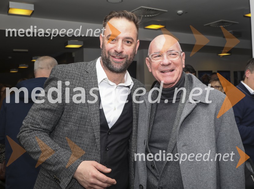  ... ;  Matej Sukič, vodja za stike z javnostmi Gledališče KoperDnevi zavrženosti, premiera Gledališče Koper