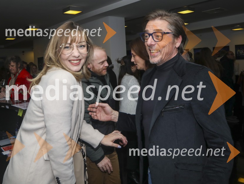  Suzana Srdić, nekdanja voditeljica Radio Capris;  Igor Štamulak, igralecDnevi zavrženosti, premiera Gledališče Koper