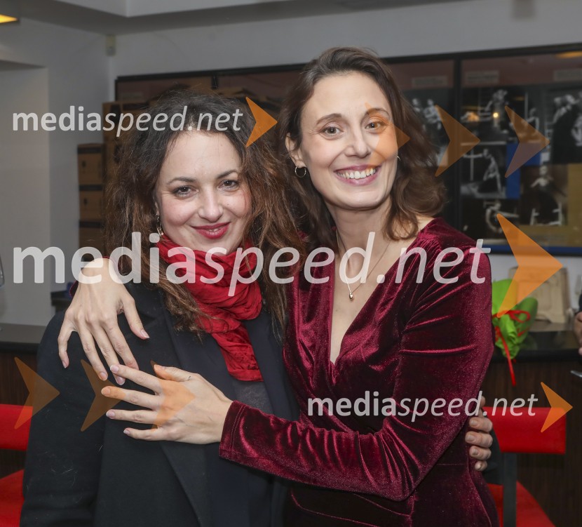  Urška Taufer, igralka;  Anja Drnovšek, igralkaDnevi zavrženosti, premiera Gledališče Koper