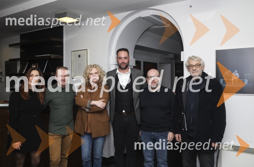  ... ;  Rok  Matek, igralec;  Katja Pegan,  direktorica in režiserka, Gledališče Koper Teatro Capodistria;  Matej Sukič, vodja za stike z javnostmi Gledališče Koper;  ... ;  ... Dnevi zavrženosti, premiera Gledališče Koper