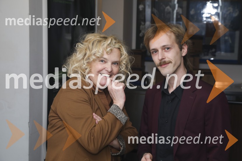  Katja Pegan,  direktorica in režiserka, Gledališče Koper Teatro Capodistria;  Vid  PrinčičDnevi zavrženosti, premiera Gledališče Koper