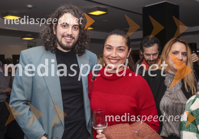  Mak  Tepšić, igralec;  Urška Bradaskja, igralkaDnevi zavrženosti, premiera Gledališče Koper