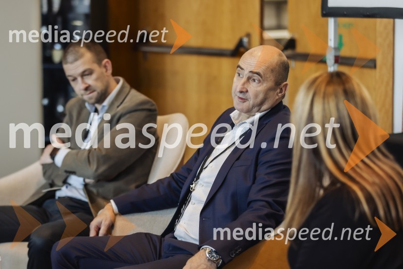  Mario Ivanković, direktor stebra pijač Merit HP d.o.o.;  Matej  Lavrenčič, vodja projekta Merit Portfolio TastingPrvi Merit PortfolioTasting z novinarskim srečanjem in pokušino najnovejšega letnika šampanjca Dom Perignon 2015