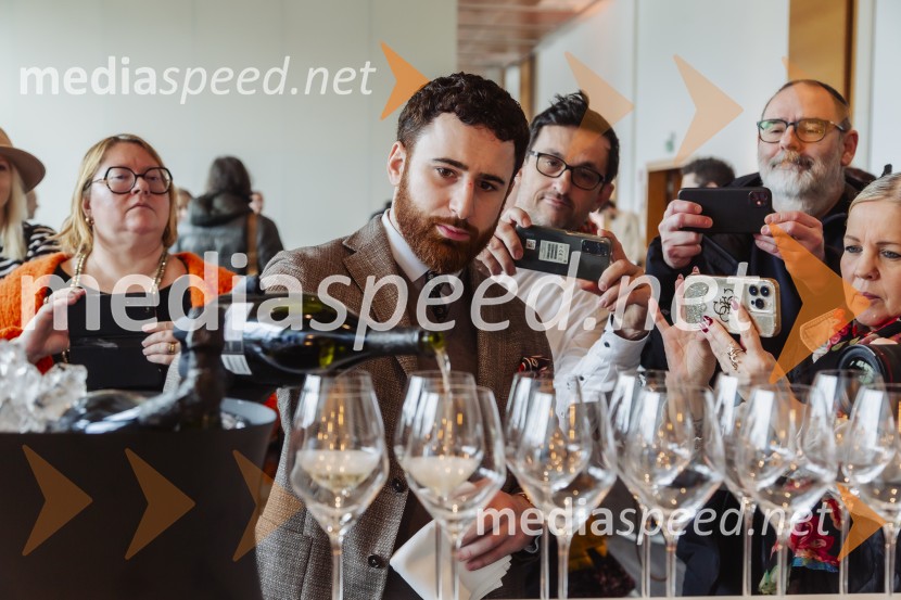 Prvi Merit PortfolioTasting z novinarskim srečanjem in pokušino najnovejšega letnika šampanjca Dom Perignon 2015