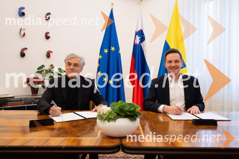  Črtomir Remec, direktor Stanovanjskega sklada;  Matija Kovač, župan, MO CeljeStanovanjski sklad RS bo v Celju gradil nova najemna stanovanja