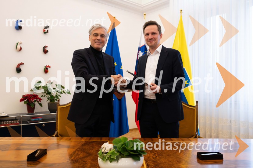  Črtomir Remec, direktor Stanovanjskega sklada;  Matija Kovač, župan, MO CeljeStanovanjski sklad RS bo v Celju gradil nova najemna stanovanja