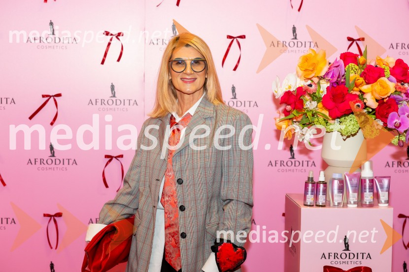  Maja Štamol Droljc, modna oblikovalkaAfroditina predstavitev novosti za slovenske vplivneže