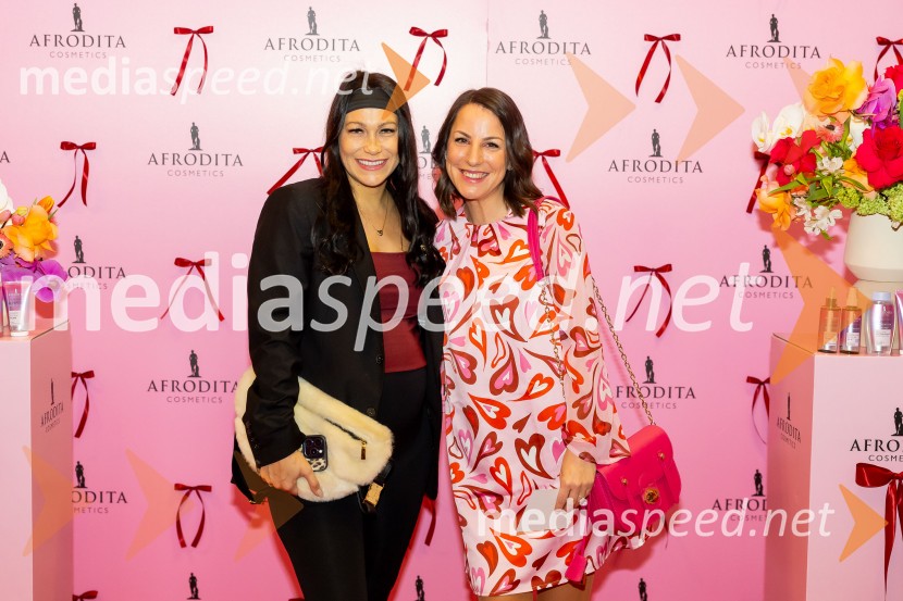  ... ;  Klara ČampaAfroditina predstavitev novosti za slovenske vplivneže