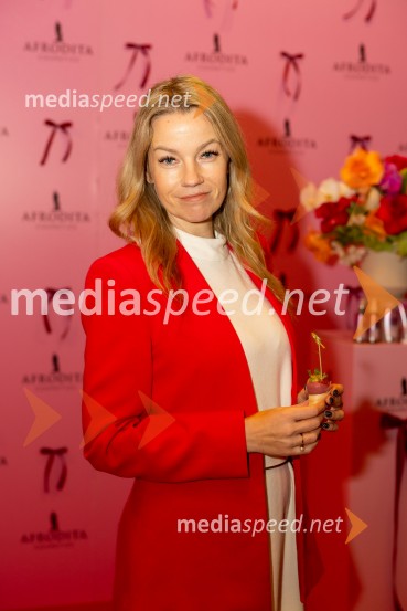  Taya Damjan, pevkaAfroditina predstavitev novosti za slovenske vplivneže