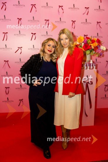  Jerica Zupan;  ... Afroditina predstavitev novosti za slovenske vplivneže