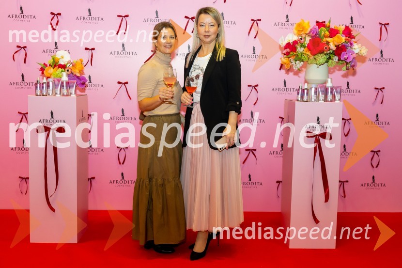  Barbara Vrezovnik, Potovanja in stil;  Mišela  Firšt Vučenović, Kozmetika AfroditaAfroditina predstavitev novosti za slovenske vplivneže