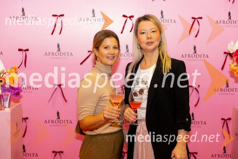  Barbara Vrezovnik, Potovanja in stil;  Mišela  Firšt Vučenović, Kozmetika AfroditaAfroditina predstavitev novosti za slovenske vplivneže