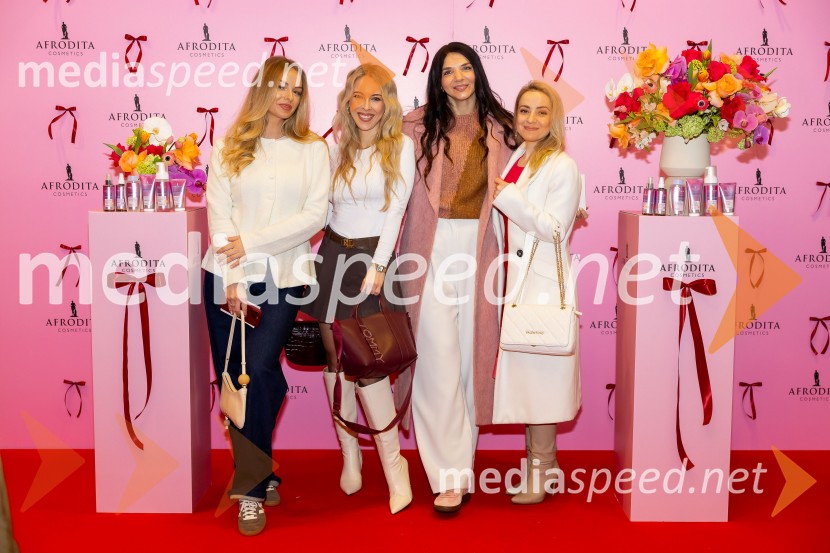  ... ;  Danijela Čutura Sluga, maminaoff;  Eva  Centrih, Evina lepotilnica;  Ana  Žontar Kristanc, Anina kuhinjaAfroditina predstavitev novosti za slovenske vplivneže