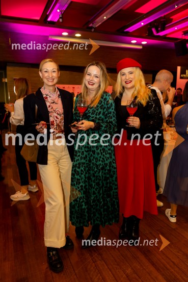  ... ;  ... ;  Danica Lovenjak, novinarka, voditeljicaAfroditina predstavitev novosti za slovenske vplivneže