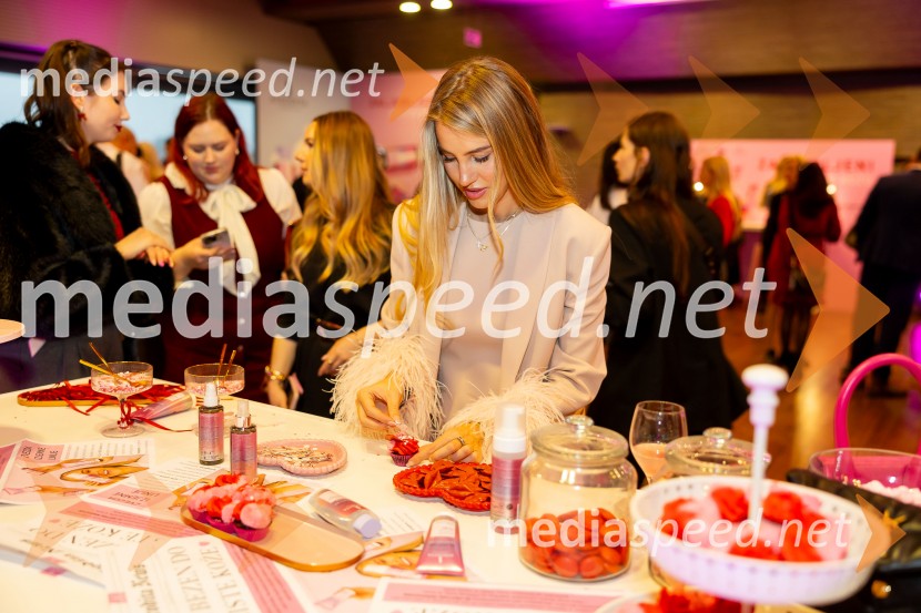 Afroditina predstavitev novosti za slovenske vplivneže