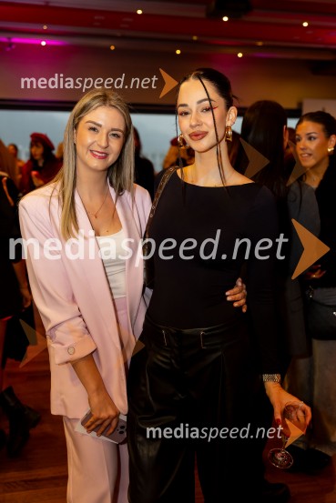  ... ;  Gaja Prestor, pevkaAfroditina predstavitev novosti za slovenske vplivneže