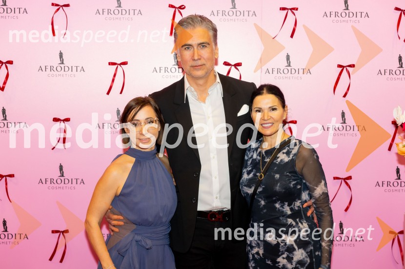  Katarina Štular;  Jan Plestenjak, pevec;  Marija Marđonović, Agencija The EventsAfroditina predstavitev novosti za slovenske vplivneže