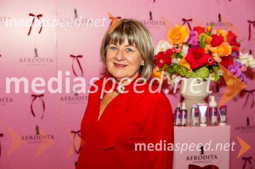  Danica Zorin Mijošek,  lastnica in direktorica, Kozmetika AfroditaAfroditina predstavitev novosti za slovenske vplivneže