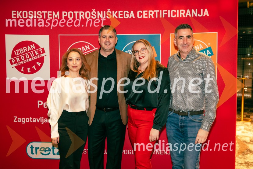  ... ;  Gregor  Dolenc, direktor podjetja POY Adria;  ... ;  ... Izbran produkt leta 2025, podelitev priznanj