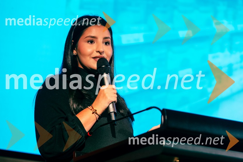  Farah  Driouich, strokovnjakinja digitalnega marketingaIzbran produkt leta 2025, podelitev priznanj