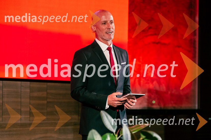  Peter Poles, televizijski voditeljIzbran produkt leta 2025, podelitev priznanj