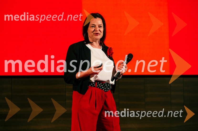  Nastja Mulej, certificirana trenerka de Bonovih metodIzbran produkt leta 2025, podelitev priznanj