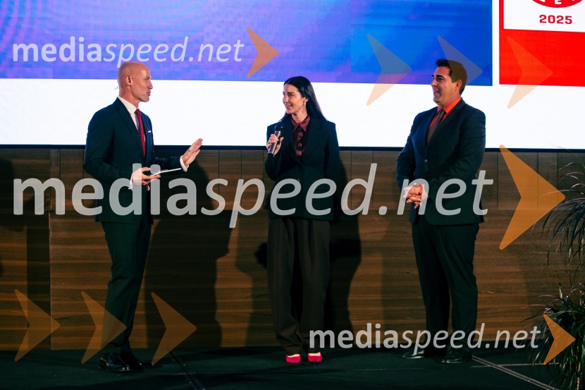  Peter Poles, televizijski voditelj;  Natalija Pagon, vodja marketinga Eurospin Eko;  Jure  Kumljanc, specialist za digitalni marketing in dogodke, Eurospin eko d.o.o.Izbran produkt leta 2025, podelitev priznanj