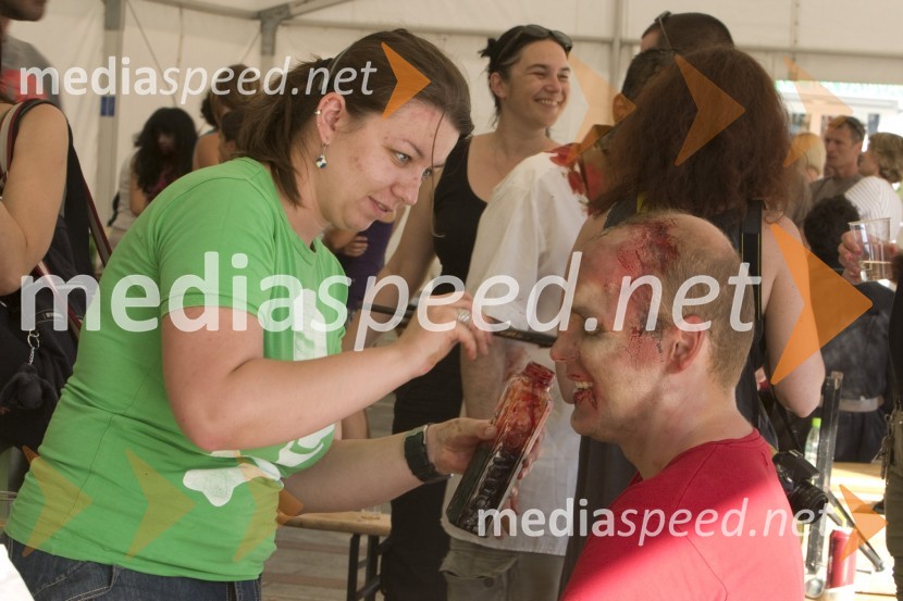 Zombie walk na Grossmannovem festivaluGrossmannov festival filma in vina, zaključek