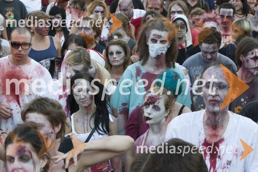 Zombie walk na Grossmannovem festivaluGrossmannov festival filma in vina, zaključek