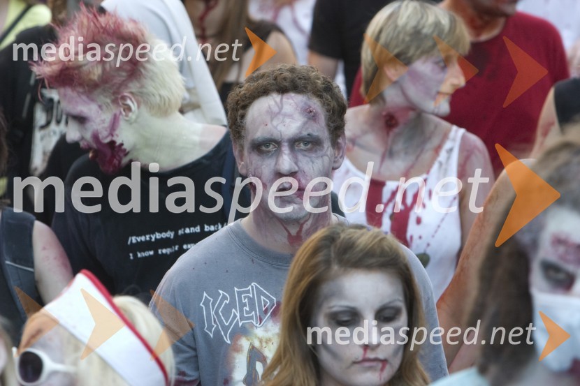 Zombie walk na Grossmannovem festivaluGrossmannov festival filma in vina, zaključek