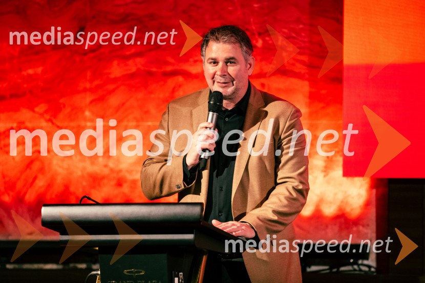  Gregor  Dolenc, direktor podjetja POY AdriaIzbran produkt leta 2025, podelitev priznanj