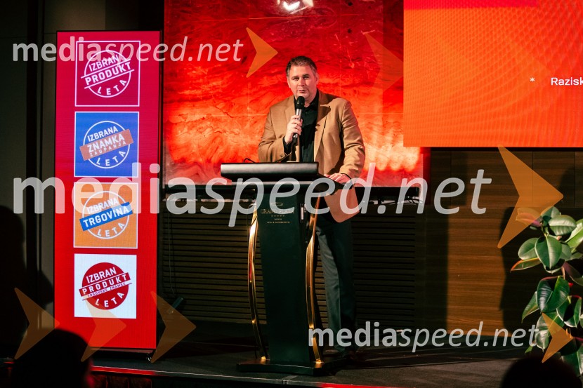  Gregor  Dolenc, direktor podjetja POY AdriaIzbran produkt leta 2025, podelitev priznanj