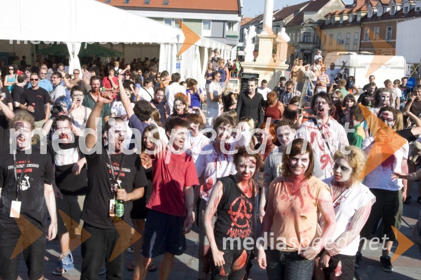 Zombie walk na Grossmannovem festivaluGrossmannov festival filma in vina, zaključek